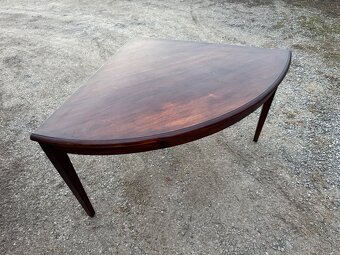 Konferencni a rohovy stul - 3