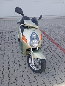 Honda Nes125 - 3