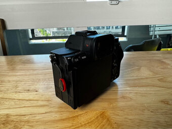 Sony Alpha A7R V tělo - 3