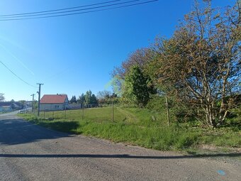Prodej stavebního pozemku na Rokycansku. - 3