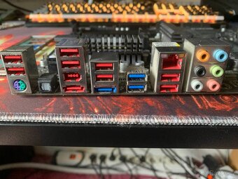 GA-990FX A-UD3 rev 2.0 s procesorem AMD Phenom II 1100T - 3