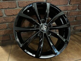 Toyota COROLLA Alu disky 17” 5x114,3 (4ks) - 3