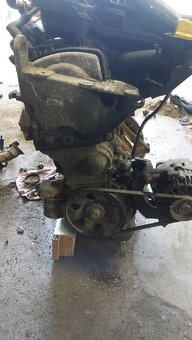 Renault thalia 2 motor 1.2 16v D4f - 3