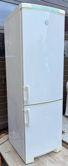 Lednice s mrazákem Electrolux ERB 3022 - 3
