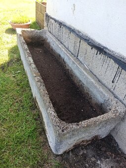 Prodám betonové koryto - 3