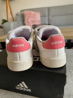 Dívčí botasky Adidas - vel. 27, TOP STAV - 3