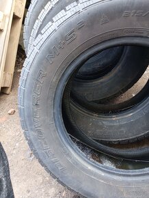 Prodám zimní pneu 215/70R16 - 3