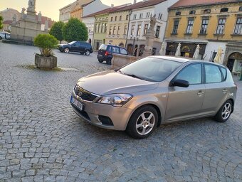 Kia ceed 1,6 benzín najeto 150000km - 3