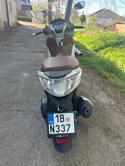 Piaggio Beverly 300i ABS - 3
