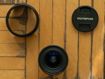 Prodám objektiv Olympus M.ZUIKO 17 mm f/1,2 PRO - stav NOVÉH - 3