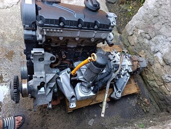 Motor + převodovka 6 kwalit. AVF 1.9 96 kw - 3