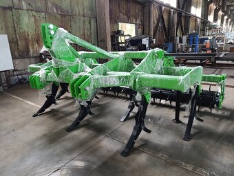 Dlátový pluh AGRIDIG (šířka 2,5-3m) - 3