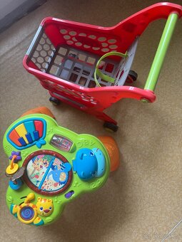 Dětský kočárek, stupínek, hrací stoleček - 3