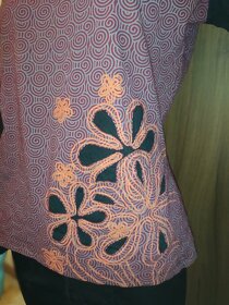 Dámská halenka s plastickým vzorem - velikost L - 3