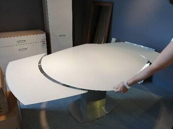 Rozkládací skleněný stůl. - 3