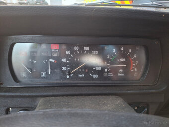 ŠKODA 120 L - MOTOR - 3