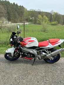 Aprilia Tuono 1000R - 3