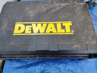 Bourací kladivo Dewalt - 3