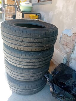 Kumho PorTran KC53 215/65 R15 C 104/102 T Letní - 3