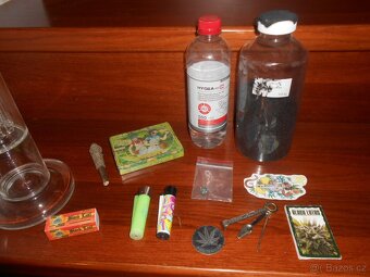 Bong s příslušenstvím - 3
