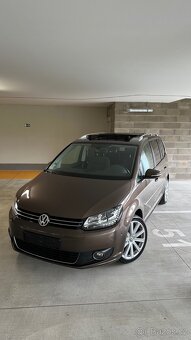 VW Touran Webasto 7mist Panorama DSG 125kw 160najeto - 3