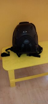 Batoh Oakley - 3