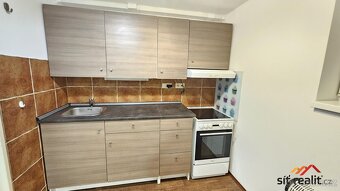 Pronájem suterénního ateliéru 1+1, 26m2, P9, obchody, služby - 3