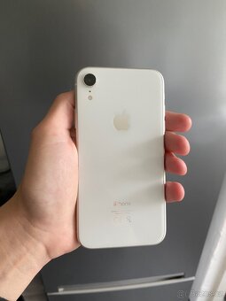 Prodám iPhone XR - 3