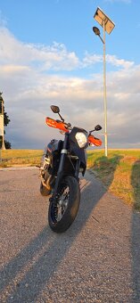 KTM 690 SM Akrapovič - 3