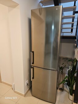 Lednice s mražákem LG - 3