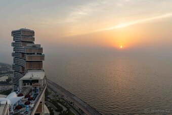 🌅 Žijte v symbolu luxusu a architektury budoucnosti – The R - 3