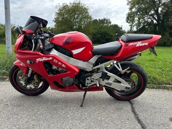 Honda CBR 929 Fireblade - 3