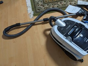 Podlahový vysavač Bosh - 3