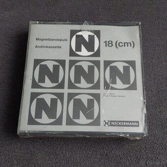 Prazdne cievky a krabicky - 3