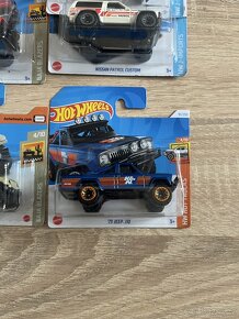 Hotwheels SUV - 3