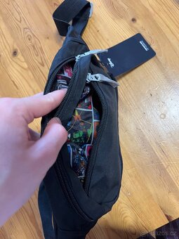 Stylová ledvinka STAR WARS (Nová, s visačkou) - 3