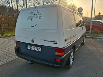 VW Transporter 2.5 TDi 5.míst - 3