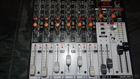 12-kanálový mix pult BEHRIGER XENYX X1204USB - 3
