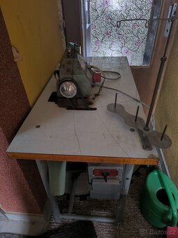 Overlock obnitkovacka - 3