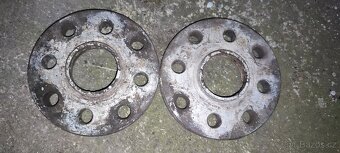 Rozšiřovací podložky pod kola - 3
