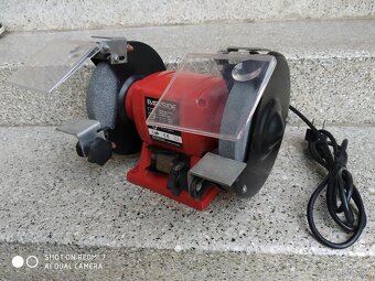 Prodám Dvoukotoučovou brusku Parkside PDS 200 ME -200 W. - 3