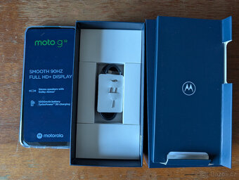 Prodám novou Motorola G32 6GB/128GB Mineral Grey - 3