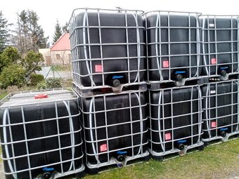 IBC nádrže kontejnery na 1000 litrů černé bílé - 3