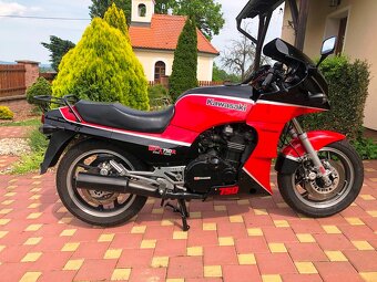 Suzuki GSXR 750, Kawasaki ZXR 400, GPZ 750R - 3