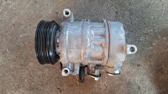 Kompresor klimatizace Denso - 4M0 820 803J - 3