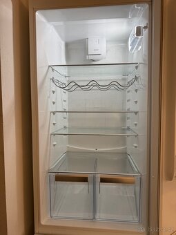 Lednice s mrazákem Electrolux - 3