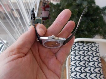 krasne funkcni mene vidane hodinky 17 jewels prim rok 1973 - 3