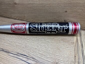 Softballová pálka Louisville Slugger 33" - 3