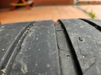 275/30 R20 - 3