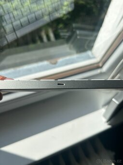 Apple Magic Keyboard (model A2450) - 3